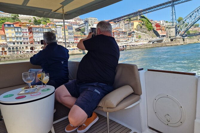 Porto: Private 6 bridges tour, Douro river with sunset option - The Eiffel-style bridge photo moment you will want to remember