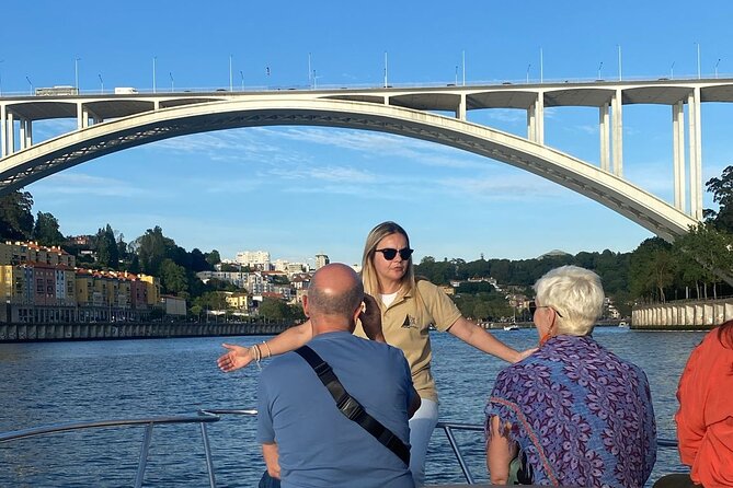 Porto: Private 6 bridges tour, Douro river with sunset option - If you choose the sunset option, plan for light and mood