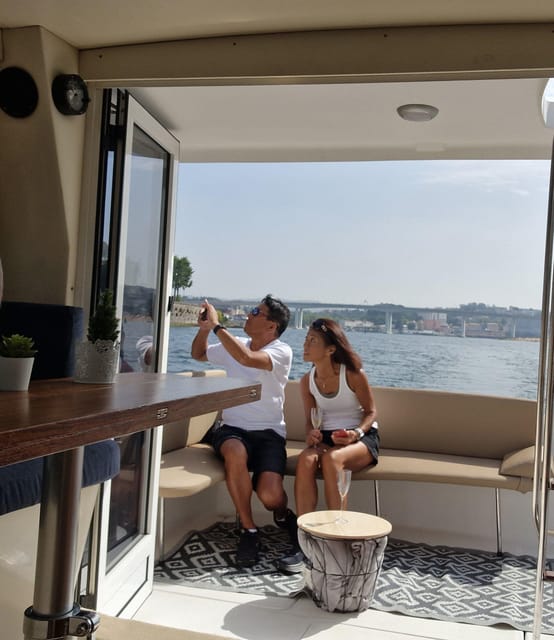 Porto: Private 6 Bridges Tour, welcome drink & sunset option - A quick guide to meeting and what to do right when you arrive