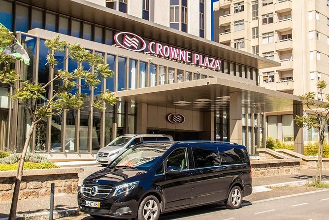 Porto Private Airport Arrival Transfer - Communication that helps, especially if plans change