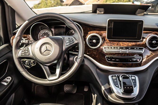Porto Private Airport Departure Transfer - Communication and English support, what that buys you