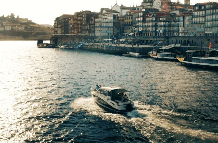 Porto: Private Boat Tour in Douro River - What the crew does (and why pace is a feature)