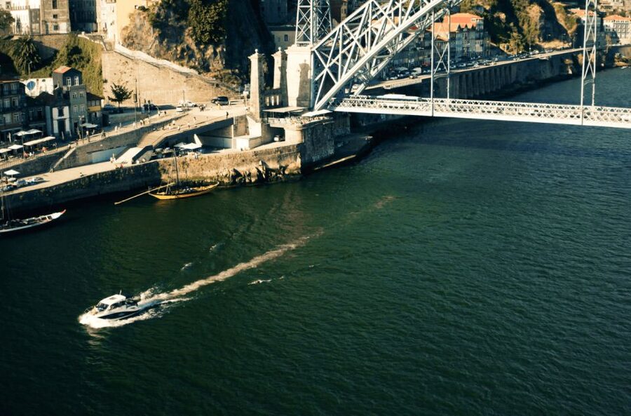 Porto: Private Boat Tour in Douro River - Comfort details that matter on a 2-hour boat ride