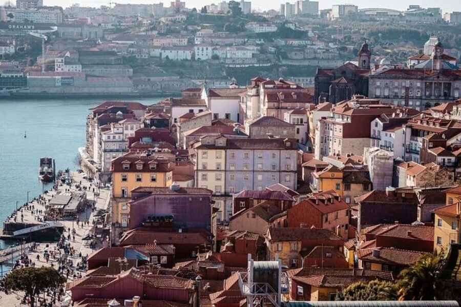 Porto: Private custom tour with a local guide - Getting picked up in Porto, then orienting fast