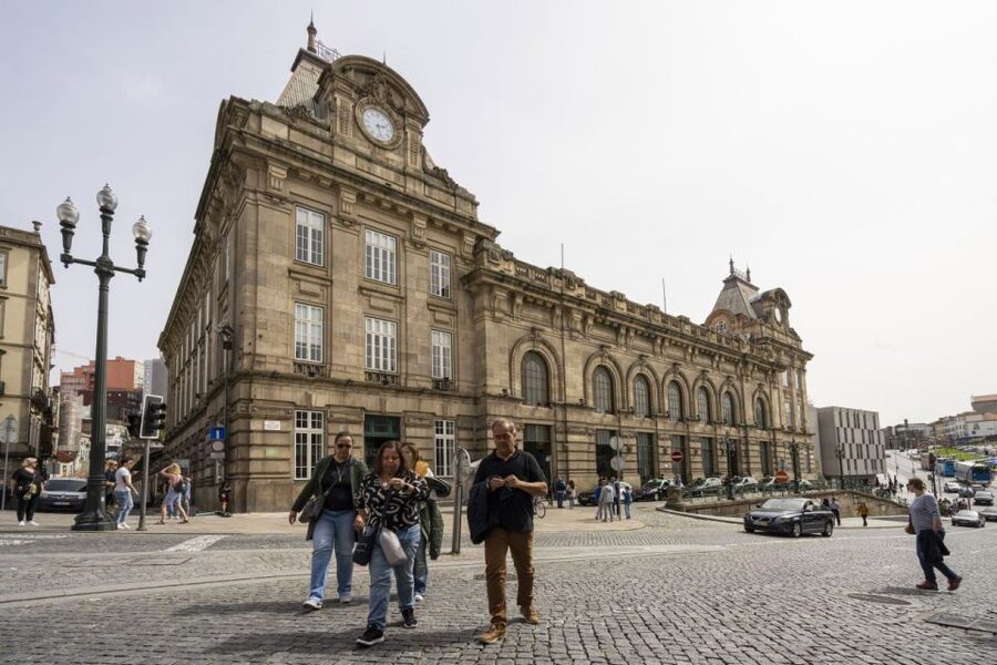 Porto: Private Custom Tour with a Local– Icons & Hidden Gems - Key highlights to look for