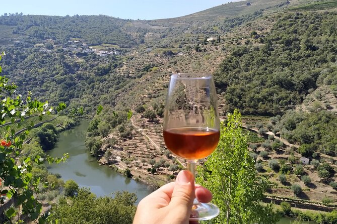 Porto: Private Douro Valley All Inclusive: Tastings, Lunch & Boat - Sabrosa country house lunch, with wine and port