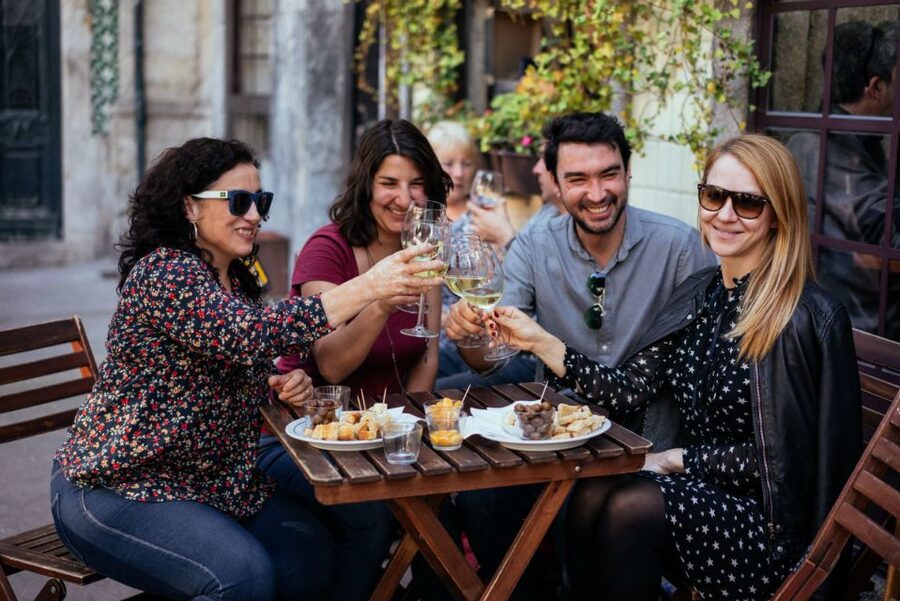 Porto: Private Evening Tour with Drinks & Bites - Drinks and bites included, plus what vegetarian guests should expect