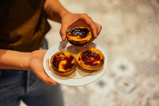 Porto Private Food and Drink Tasting Tour with Local - Stop 2: Bolhão for Portuguese Classics (Port and Pasteis de Nata)