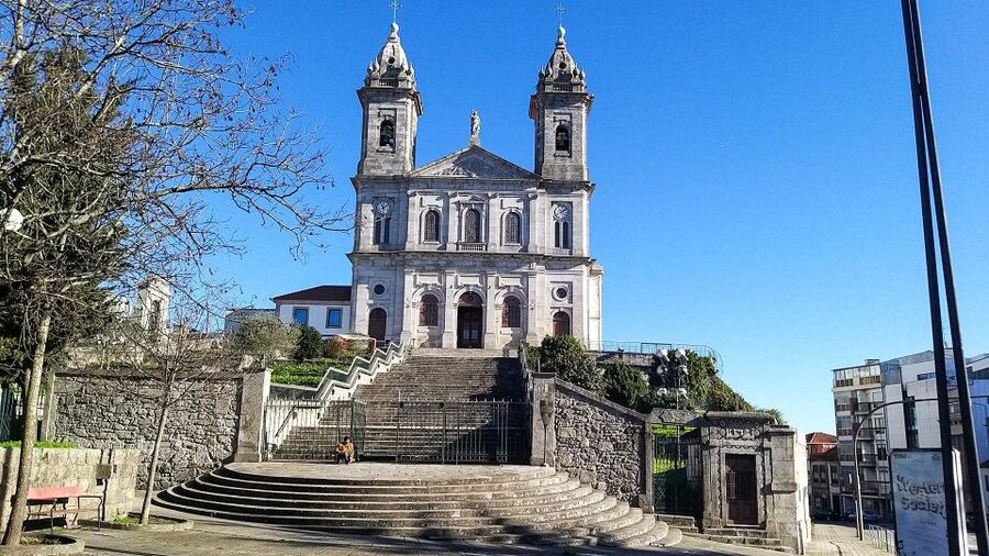 Porto private morning Tour, see the most iconic attractions - Mercado do Bolhão and the Bolhão photo pause