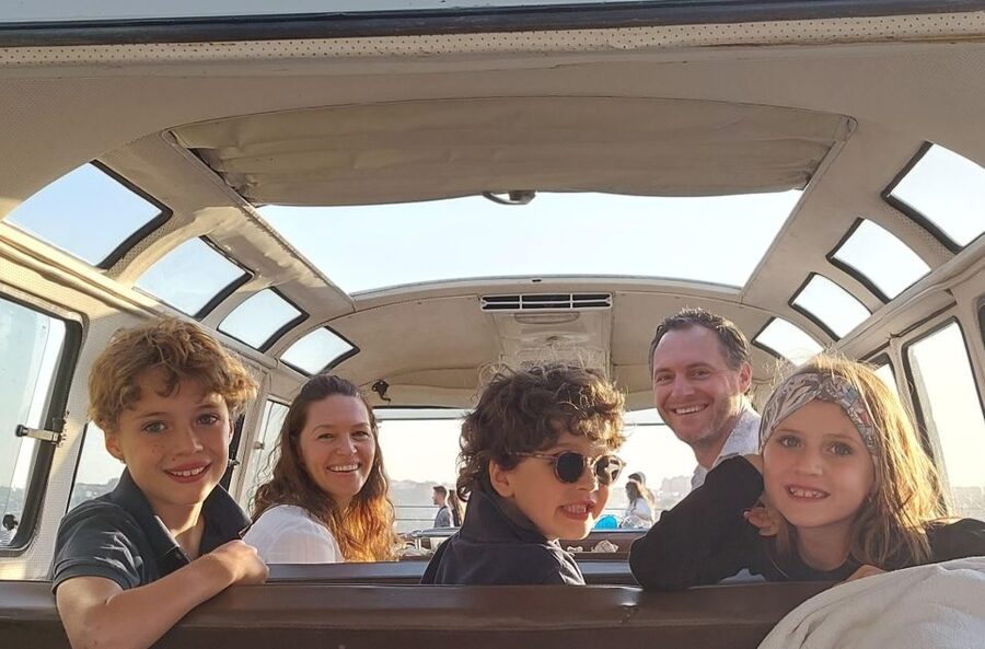 Porto: Private Sightseeing Tour by VW Kombi (2–8 People) - What 2 Hours Really Covers (And What It Does Not)