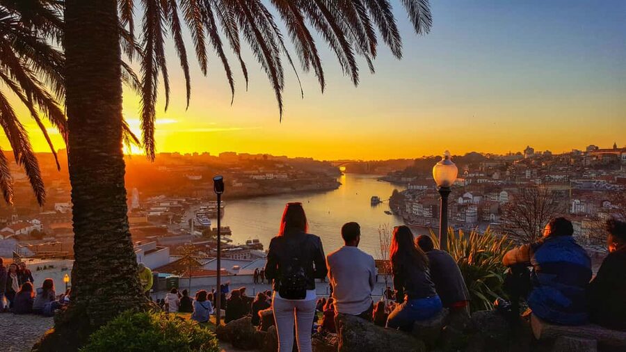 Porto: Private Sunset Walking Tour with Port Wine and Views - Porto Cathedral (Sé) and the approach to the river