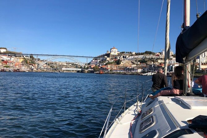 Porto, Private Tour in the Douro and Sea or Sunset - Guides Abel and Telmo, friendly handling that keeps it smooth