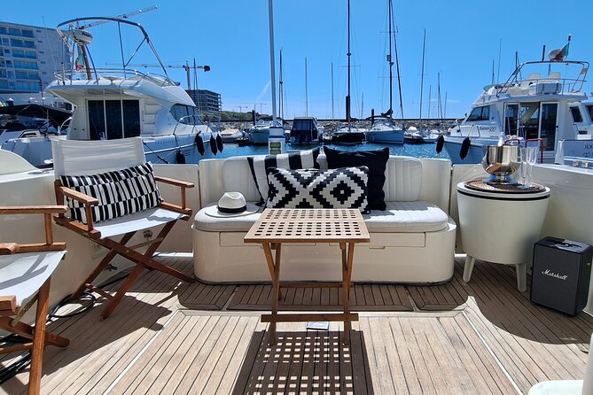 Porto: Private Tour on a Luxury Yacht on the Douro River - Who should book this Porto luxury yacht day