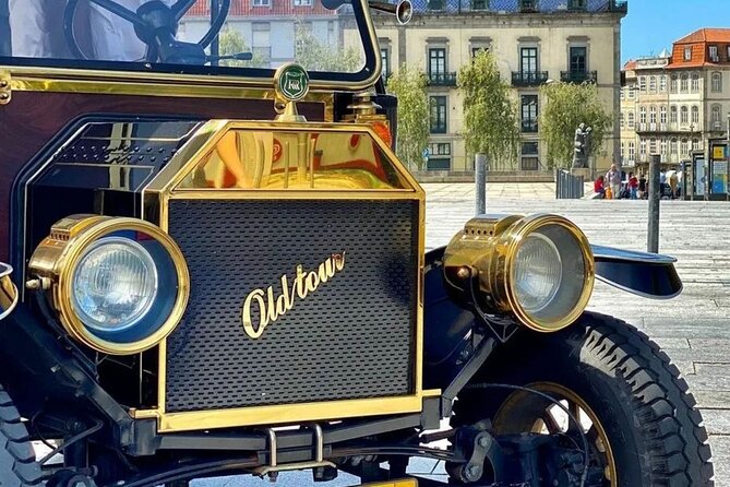 Porto: Private Tour to the Historic Center in a Classic Car - Porto Customs House: the riverfront setting feels like part of the museum