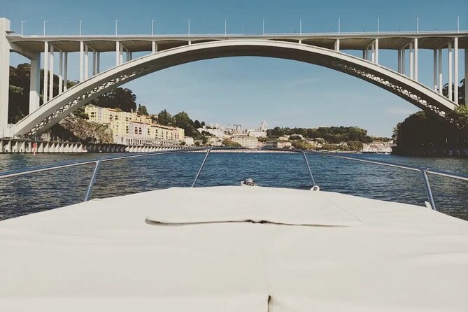 Porto : Private Tour to the Louis Bridge, group price up to 6px - Value and price: what $166.32 really means for a group of up to 6