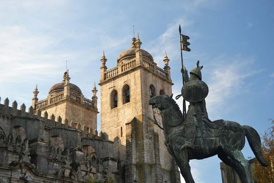 Porto Private Walking tour - Vitória and Rua das Flores, Where the Walk Starts to Feel Like Porto