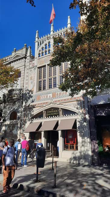 Porto Private Walking tour - Clérigos Tower, Lello Bookstore, and Carmo Church, If the Route Hits Them