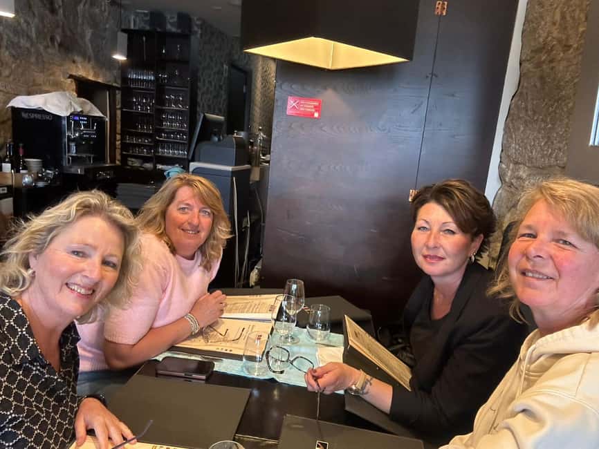 Porto Private Walking Tour + Porto Wine glass - Port wine glass tasting: what to notice and how the guide helps