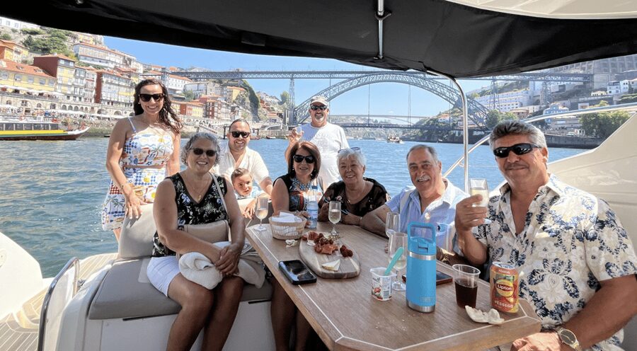 Porto: Private Yacht Cruise with Local Wines & Snacks - Who this Douro private yacht cruise is best for