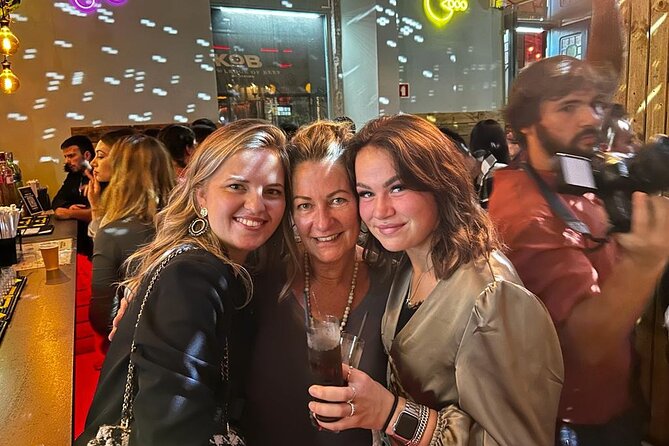 Porto Pubcrawl: 5h,7 Drinks,4 bars &Skip the line Club Entry - Who this Porto nightlife tour suits best