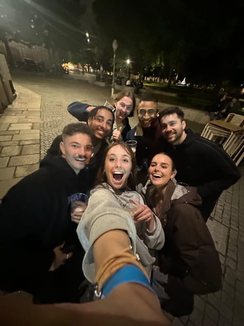 Porto Pubtravelers: Come crawl all the pubs in Porto! - Your Drink Package: 4 Shots and a Pint, 5 Drinks Total