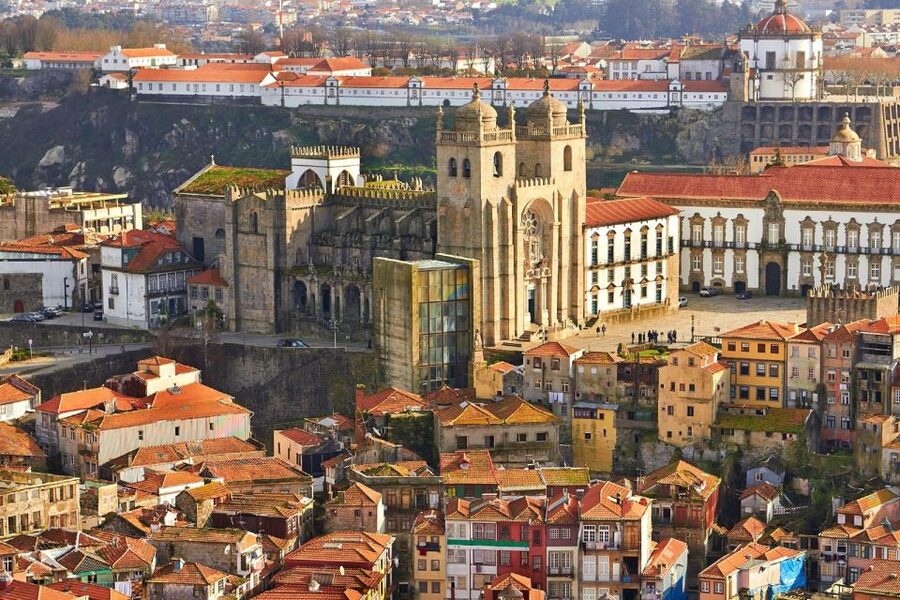 Porto Ribeira and highlights Private Walking Tour - Infante D Henrique Square and Photo Time That Actually Helps