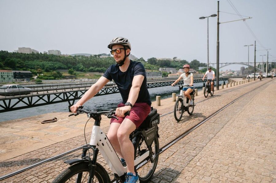 Porto Riverbank Tour on an e-bike: Atlantic Coast, Gardens - Entering the ride: what happens at CICLO EBIKES