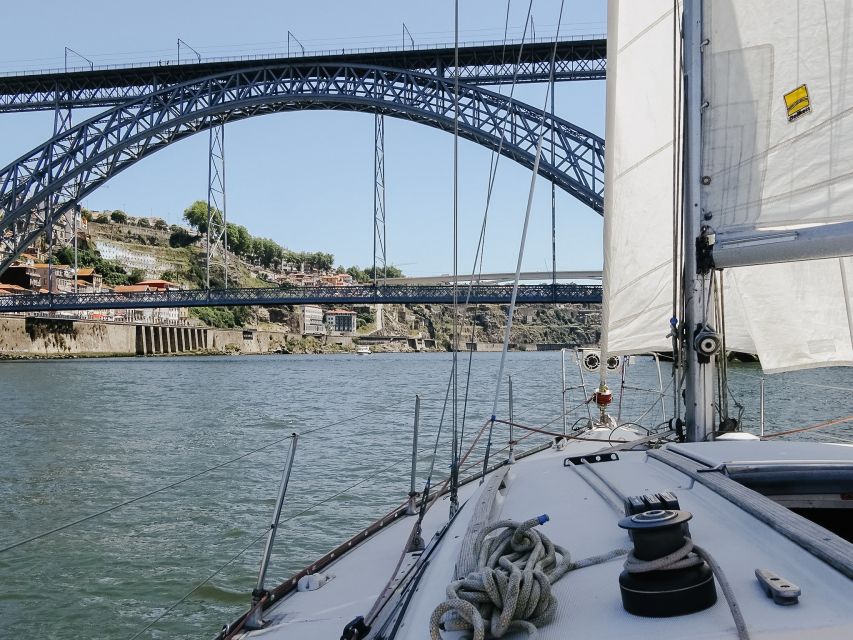 Porto: Romantic Sailboat Cruise - São Pedro da Afurada: the river neighborhood warm-up