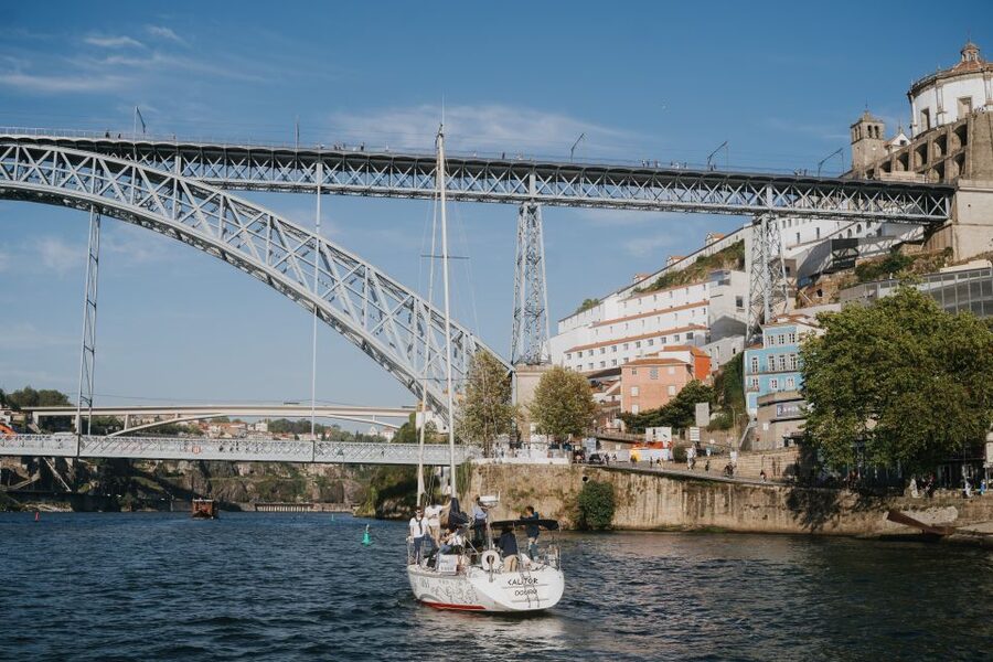 Porto: Romantic Sailboat Cruise - Who this romantic Porto cruise fits best