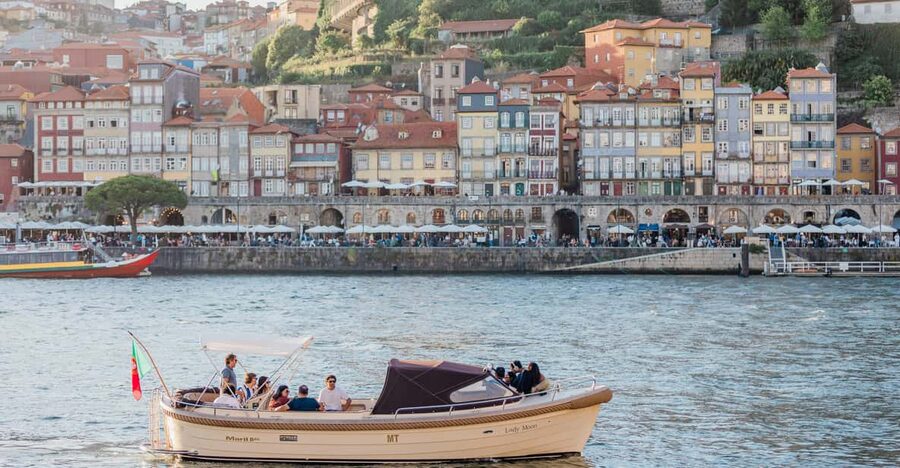 Porto: Six Bridges Douro River Cruise with Drinks - Sunset Timing and the Golden Hour over Porto