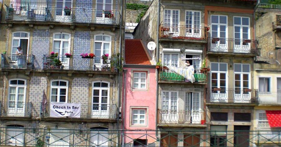Porto Sunset Bike Tour - Where you start in Miragaia, and why it matters
