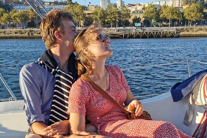 Porto: Sunset or Daytime, Charming Sailboat Cruise on the Douro River - Cais de Gaia and the Port wine caves atmosphere