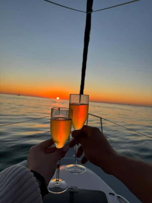 Porto: Sunset Sailboat Tour with Welcome Drink - Why this Douro sunset sail is worth your evening