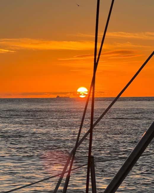 Porto: Sunset Sailboat Tour with Welcome Drink - The route: how the Douro River unfolds stop by stop