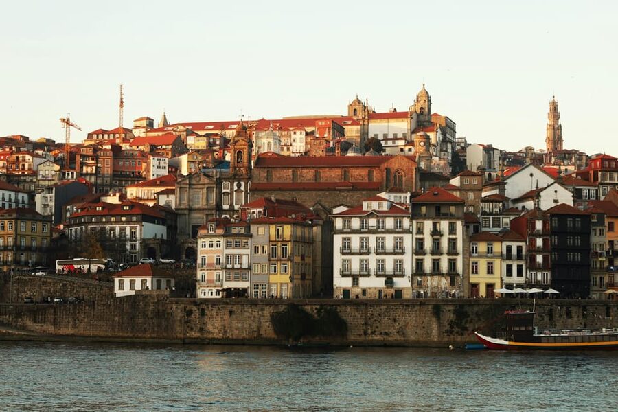 Porto: Sunset Walking Tour with Port Wine Tasting - Key highlights to look forward to