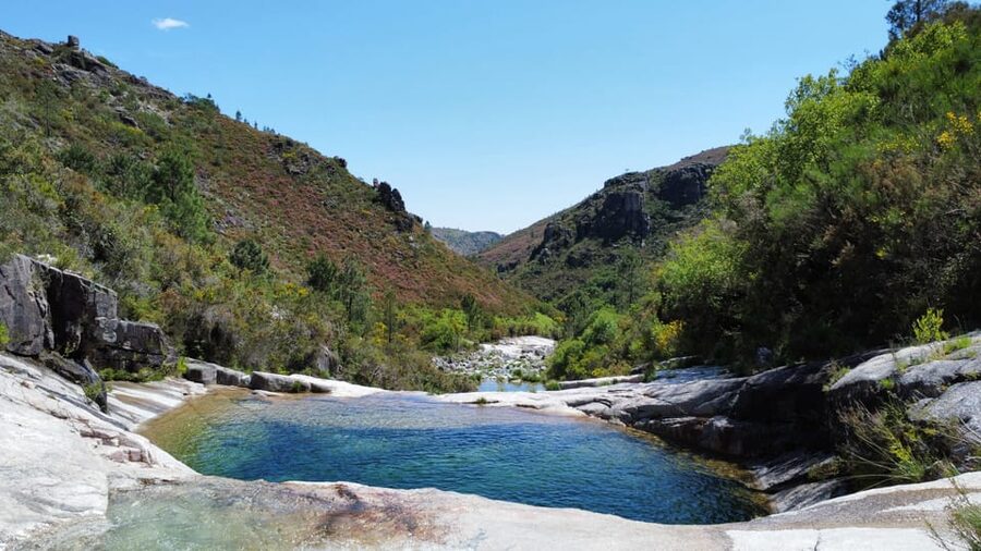 Porto: swimming, hiking, picnic in Gerês National Park - The heart of the day: hiking the way to 7 lagoons