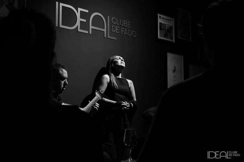 Porto: The highest-rated traditional fado concert (downtown) - What the 1-Hour Show Really Includes (12 Fados and 2 Instrumentals)