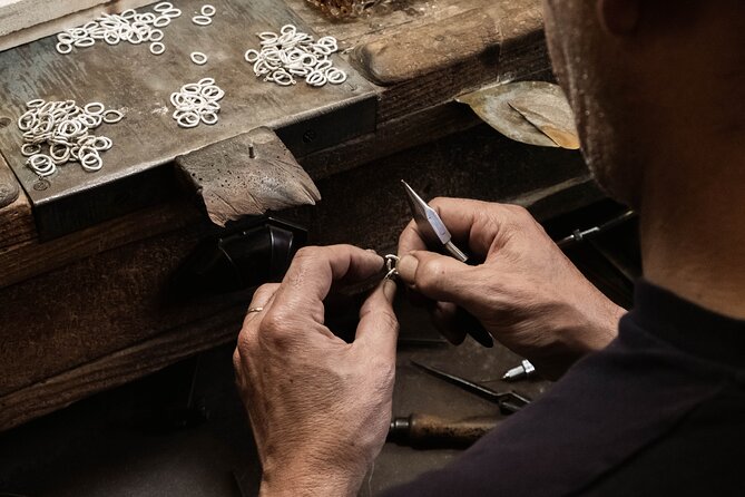 Porto: Tour to the world of silver in a century-old workshop - What to do with it in your Porto day plan