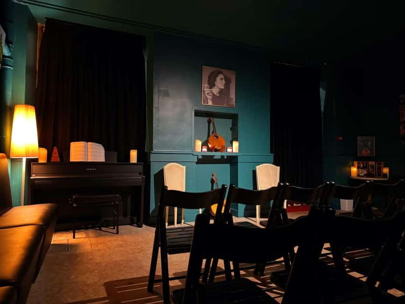 Porto: Traditional Fado Show at Sao Bento with Port Wine - Should you book the Traditional Fado show at São Bento with Port wine?