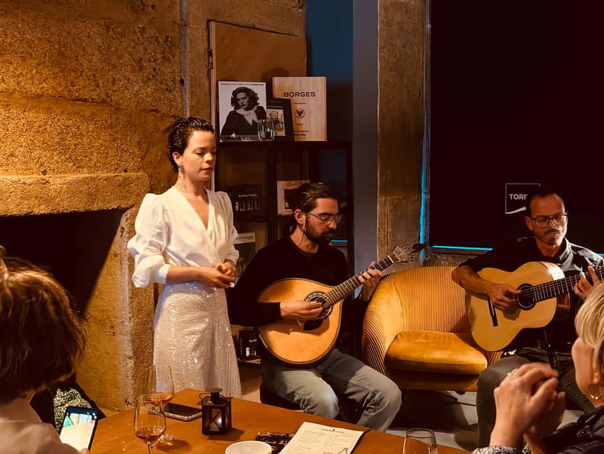 Porto: Traditional Fado Show with Welcome Drink - Pricing and value: why $21 feels fair for a focused hour