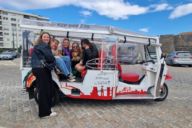 Porto: tuk tuk adventure tours old town 1h - A tight 1-hour tuk tuk loop that helps you plan the rest of Porto