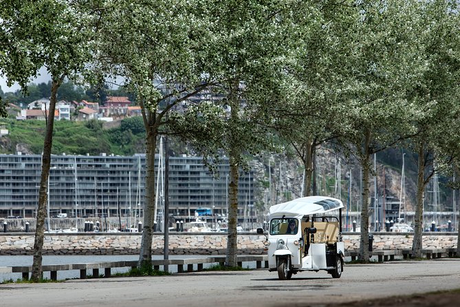 Porto Tuk Tuk: Clérigos, Seaside & Viewpoints - with Options - The seaside fortress stop: ocean walls and salt-air views