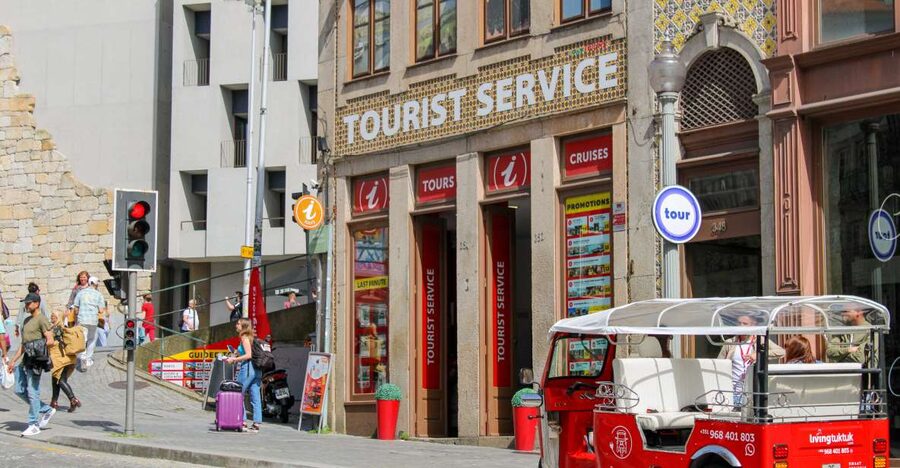 Porto: Tuk-Tuk Tour, Douro River Cruise, and Wine Tasting - Key things that make this tour work well