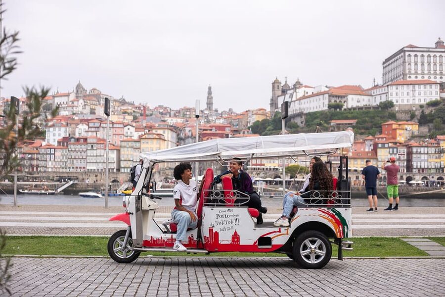 Porto: Tuk tuk Tours with Port Wine Tasting - Key things to know before you ride