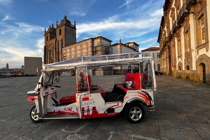 Porto: Tuk tuk vip guided tour - 1.30h - What You Get From a 1.5 Hour Porto Tuk Tuk VIP Tour