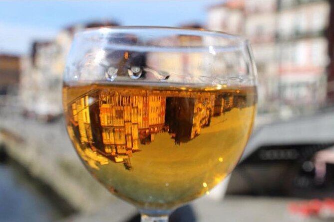 Porto, unveiling the city | walking tour | city gems - Getting Oriented at São Bento, Then Living Porto on Foot