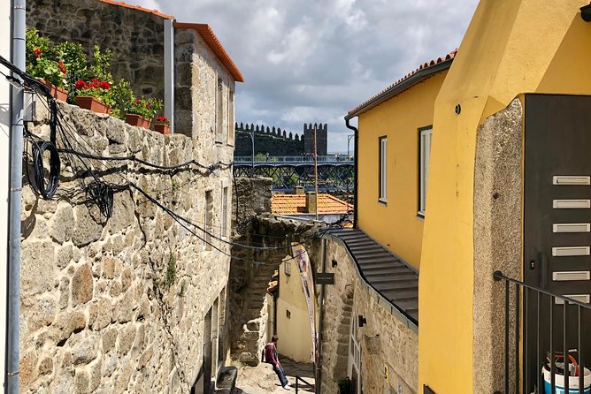 Porto Walking Tour - Avenida da Liberdade, plus the “how to read Porto’s streets” skill