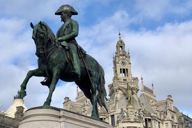 Porto Walking Tour - The Port tasting and snack, small but meaningful value