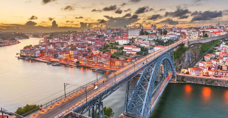 Porto Walking Tour of the city centre in small-groups - Key things to know before you lace up