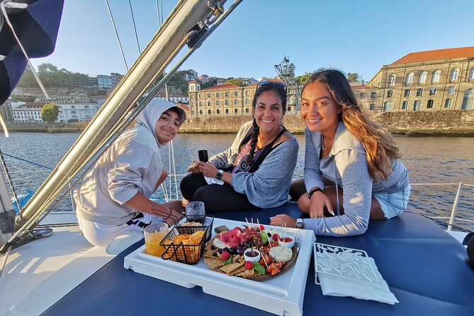 Porto: Wine and cheese tasting on a sailboat on the Douro River - Timing, Weather, and How to Stay Comfortable on the Douro